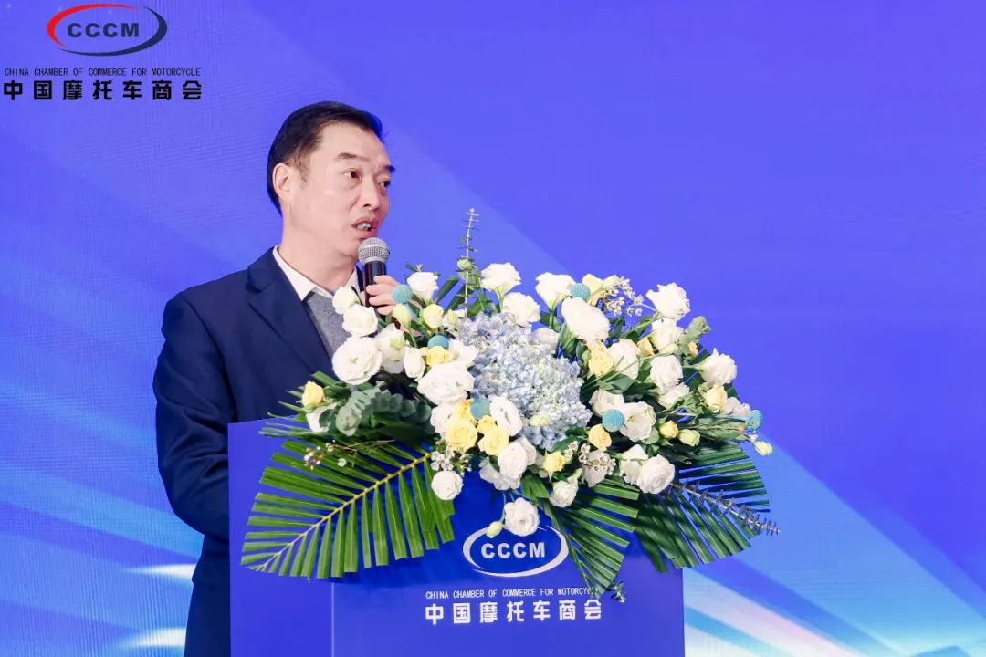 重慶市經(jīng)信委巡查員付宗倫.jpg